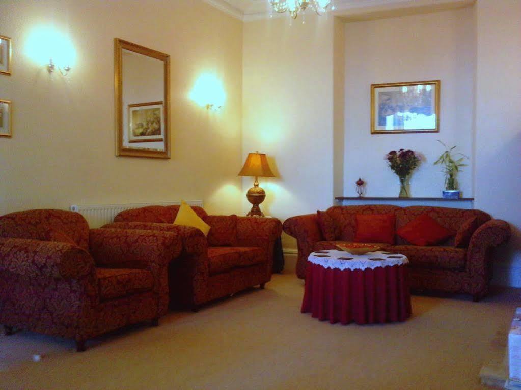 Ascot House (Adults Only) Hotell Llandudno Eksteriør bilde